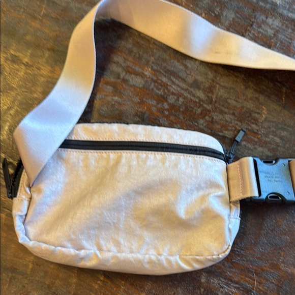 Lululemon Athletica Pink Metallic Belt Bag - Picture 2 of 3
